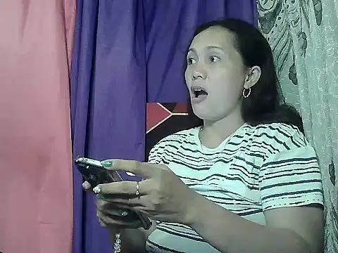 prettymomma24xx online show from 05/28/26, 10:23