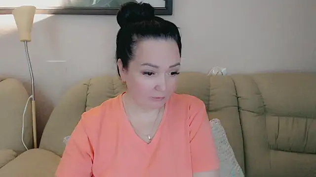 infinity loveliness online show from 11/11/25, 07:52