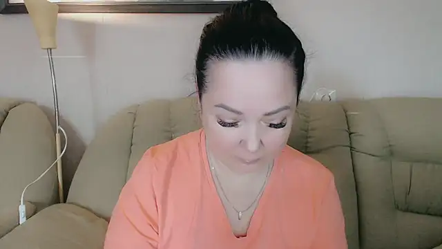 infinity loveliness online show from 02/11/26, 07:46