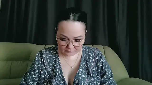 infinity loveliness online show from 04/14/26, 08:42