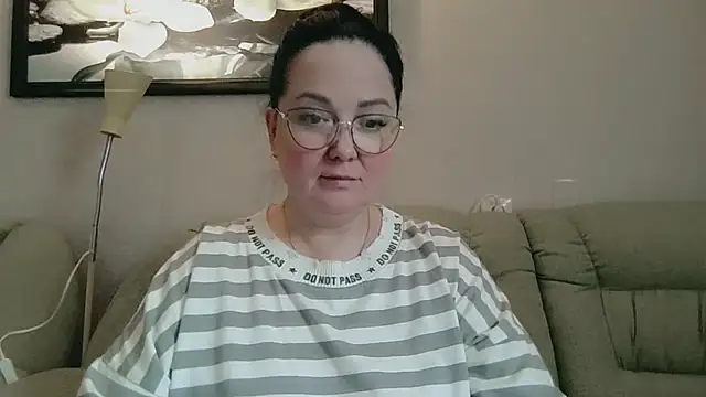infinity loveliness online show from 05/12/26, 07:05