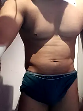 Snapshot of ravi18122 chatting on 02/20/26, 08:42 ravi18122 online show from 02/20/26, 08:42