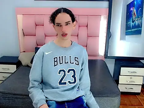 sora jun online show from 02/07/26, 01:37