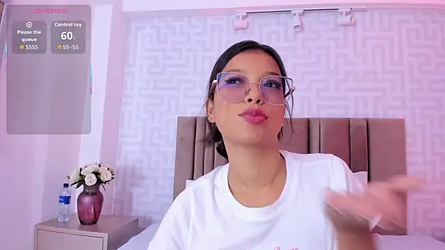 Alondra 2526 online show from 01/09/26, 06:42