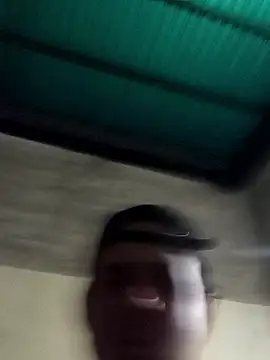 Snapshot of Alfonso2345 chatting on 01/12/26, 12:27 Alfonso2345 online show from 01/12/26, 12:27