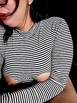 Snapshot of charmoutak_nada chatting on 03/02/26, 11:22 charmoutak nada online show from 03/02/26, 11:22