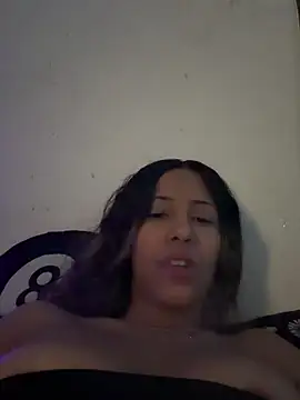 Snapshot of vicky_bass_ chatting on 01/11/26, 10:37 vicky bass online show from 01/11/26, 10:37