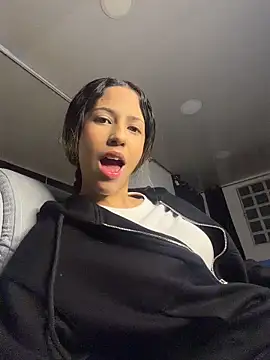 vicky bass  online show from 02/07/26, 04:16