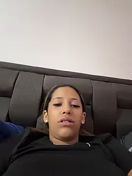 Snapshot of vicky_bass_ chatting on 05/10/26, 06:02 vicky bass online show from 05/10/26, 06:02