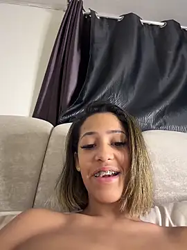 Snapshot of vicky_bass_ chatting on 06/29/26, 12:06 vicky bass online show from 06/29/26, 12:06