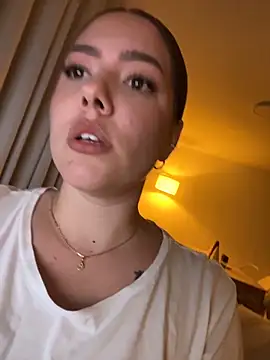 Snapshot of Just_Sophie_ chatting on 01/06/26, 12:36 Just Sophie online show from 01/06/26, 12:36