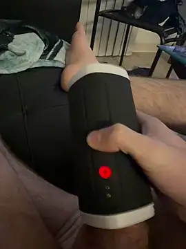 Snapshot of YummyDin chatting on 01/13/26, 06:18 YummyDin online show from 01/13/26, 06:18