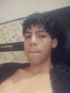 Snapshot of LocalVenee6 chatting on 03/04/26, 03:45 LocalVenee6 online show from 03/04/26, 03:45