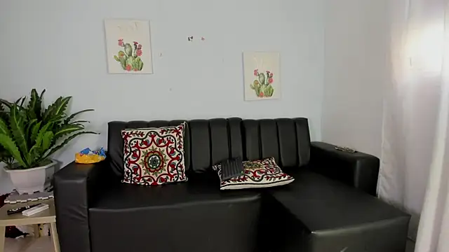 hazel slim online show from 01/15/26, 03:16