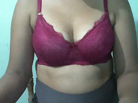 Snapshot of anacarada chatting on 02/11/26, 10:26 anacarada online show from 02/11/26, 10:26