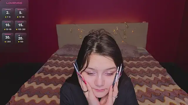 xxxnaughtyfoxyxxx online show from 04/07/26, 09:32