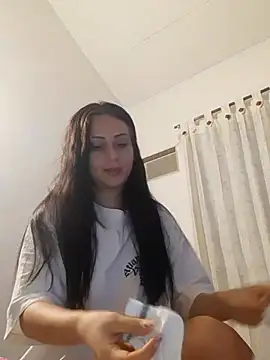 Snapshot of diosa_cristal_ chatting on 01/08/26, 04:04 diosa cristal online show from 01/08/26, 04:04