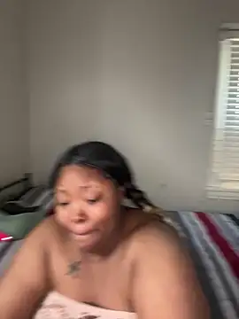 Chocolatebunnyxx96 online show from 04/08/26, 03:01