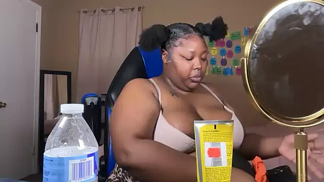 Chocolatebunnyxx96 online show from 05/30/26, 02:41