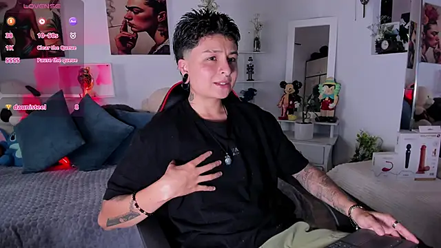 Zury Ramirez online show from 01/13/26, 07:41