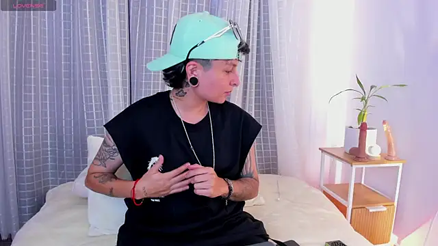 Zury Ramirez online show from 04/16/26, 10:12