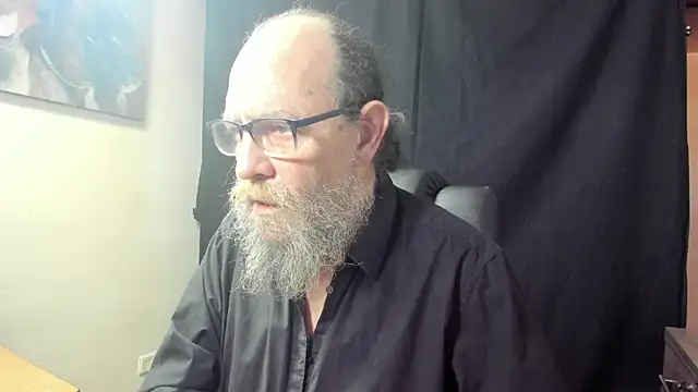 Snapshot of Uncle_Hottie chatting on 02/04/26, 03:07 Uncle Hottie online show from 02/04/26, 03:07