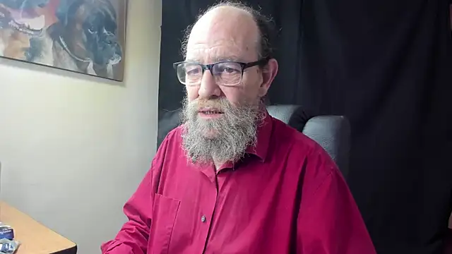 Snapshot of Uncle_Hottie chatting on 02/08/26, 04:10 Uncle Hottie online show from 02/08/26, 04:10