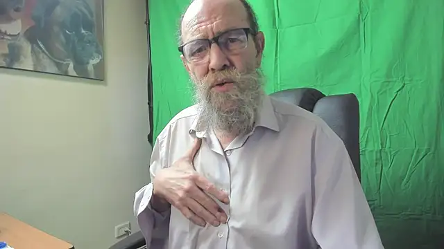 Snapshot of Uncle_Hottie chatting on 02/23/26, 05:43 Uncle Hottie online show from 02/23/26, 05:43