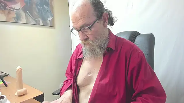 Snapshot of Uncle_Hottie chatting on 02/26/26, 05:23 Uncle Hottie online show from 02/26/26, 05:23