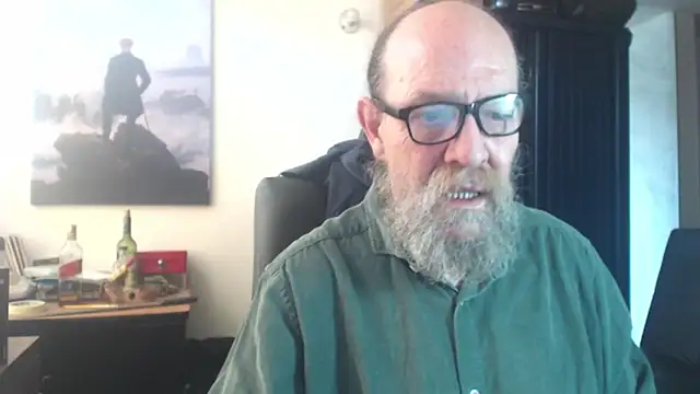 Uncle Hottie online show from 06/19/26, 03:27