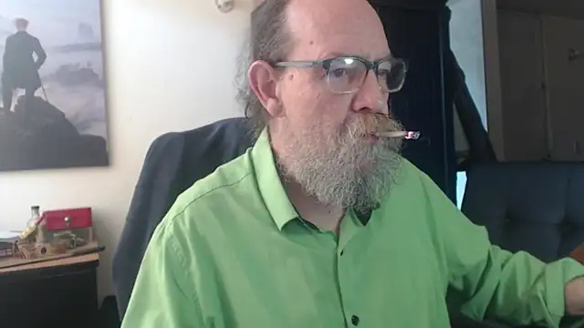 Uncle Hottie online show from 06/25/26, 03:27