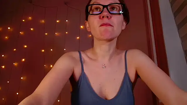 Snapshot of MelanyOxx chatting on 01/17/26, 12:59 MelanyOxx online show from 01/17/26, 12:59