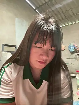 Snapshot of Suni-ii chatting on 04/28/26, 03:00 Suni-ii online show from 04/28/26, 03:00