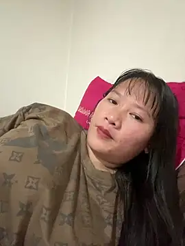 Snapshot of Suni-ii chatting on 05/13/26, 02:53 Suni-ii online show from 05/13/26, 02:53