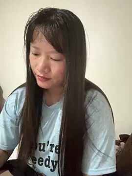 Snapshot of Suni-ii chatting on 05/20/26, 11:11 Suni-ii online show from 05/20/26, 11:11
