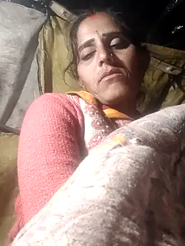 Bhavna8080 online show from 01/17/26, 04:54