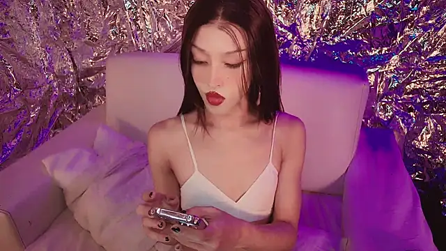 HiDoll online show from 01/09/26, 10:00