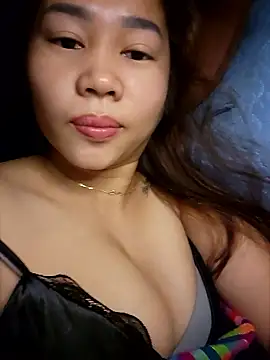 Snapshot of Comebaby-077 chatting on 01/08/26, 08:33 Comebaby-077 online show from 01/08/26, 08:33