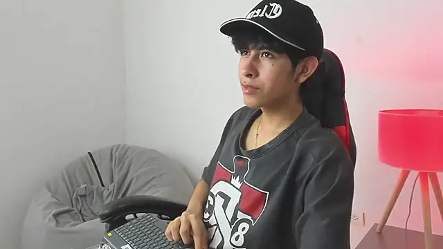 julian xx online show from 05/19/26, 07:20