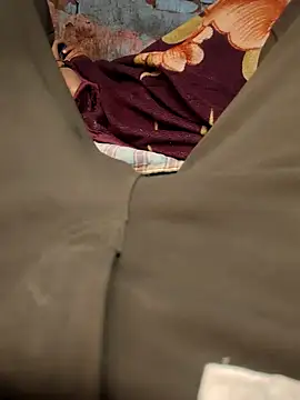 Snapshot of Cupalshow123 chatting on 01/12/26, 09:25 Cupalshow123 online show from 01/12/26, 09:25