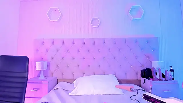 ThaliaBrookss  online show from 02/01/26, 05:39