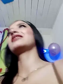 Snapshot of honeyluxe_ chatting on 03/04/26, 04:07 honeyluxe online show from 03/04/26, 04:07