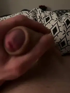 Snapshot of Iconnue chatting on 04/07/26, 11:26 Iconnue online show from 04/07/26, 11:26