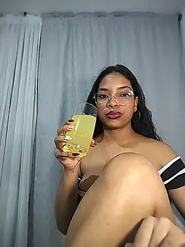 KATALINA SANTANA  online show from 06/03/26, 12:57