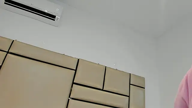 Snapshot of alejandra_loppez chatting on 02/25/26, 07:34 alejandra loppez online show from 02/25/26, 07:34