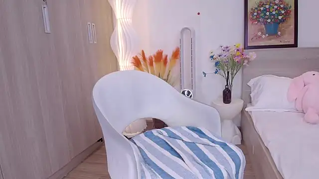 BunnyT Bae   online show from 04/20/26, 09:23