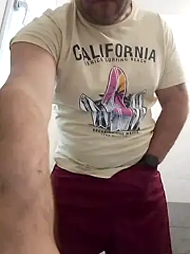 Snapshot of Poseidone76 chatting on 01/11/26, 01:16 Poseidone76 online show from 01/11/26, 01:16