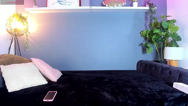 Kira Exe  online show from 04/20/26, 11:35