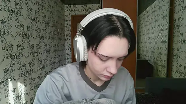 LxayBloom online show from 03/18/26, 06:27