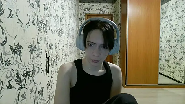 LxayBloom online show from 04/13/26, 12:05